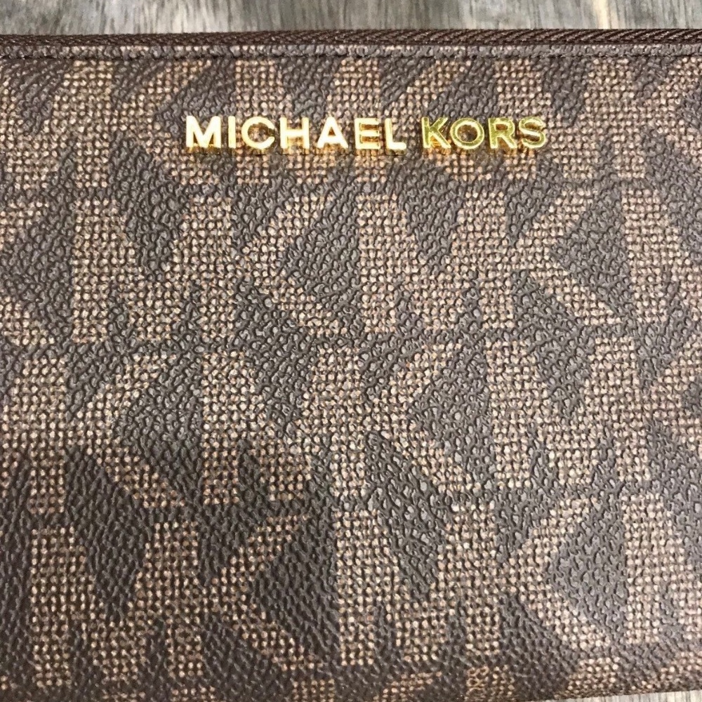 Signature Multi-function Phone Case Wallet w/Strap - Picture 6 of 8